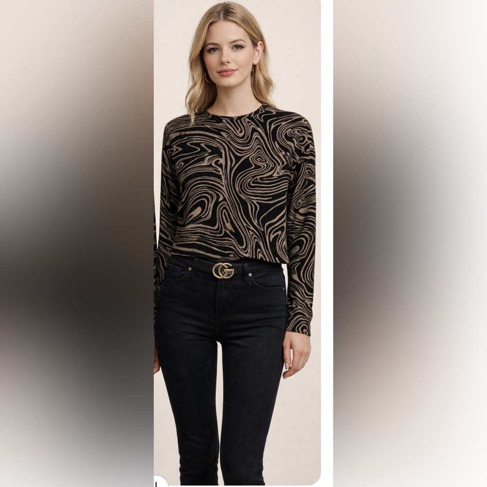 Cropped knit top